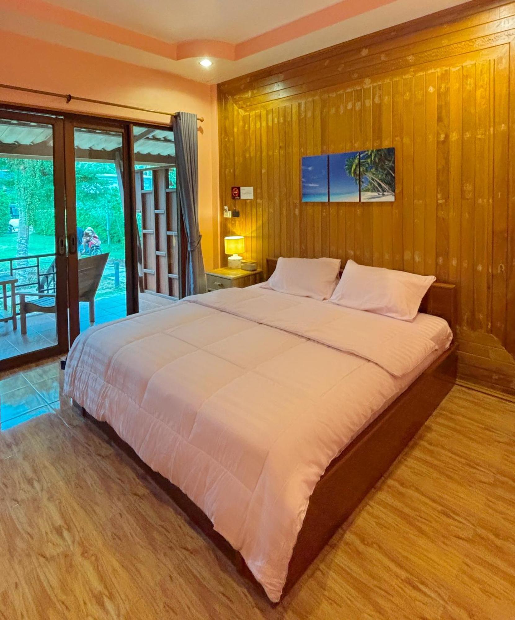 Aow Thai Homestay Ban Hin Dam Exterior photo